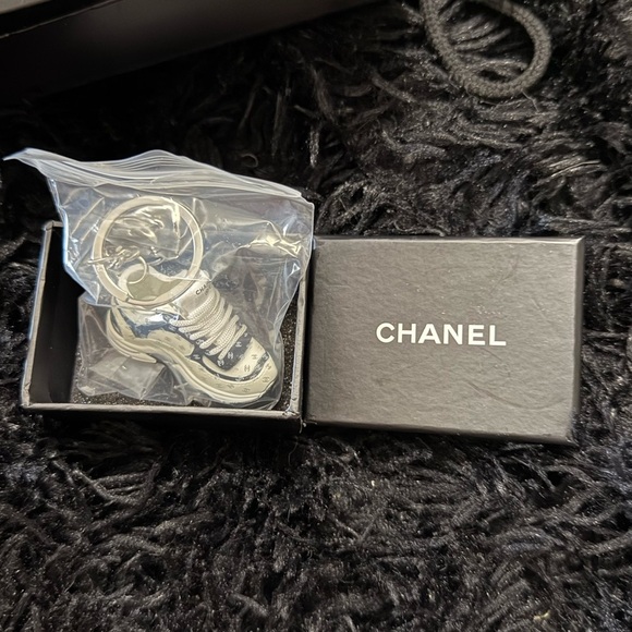 Chanel key charm - Picture 1 of 2
